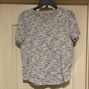 Lululemon Athletica Gray and White Fitted Short Sleeve Tee